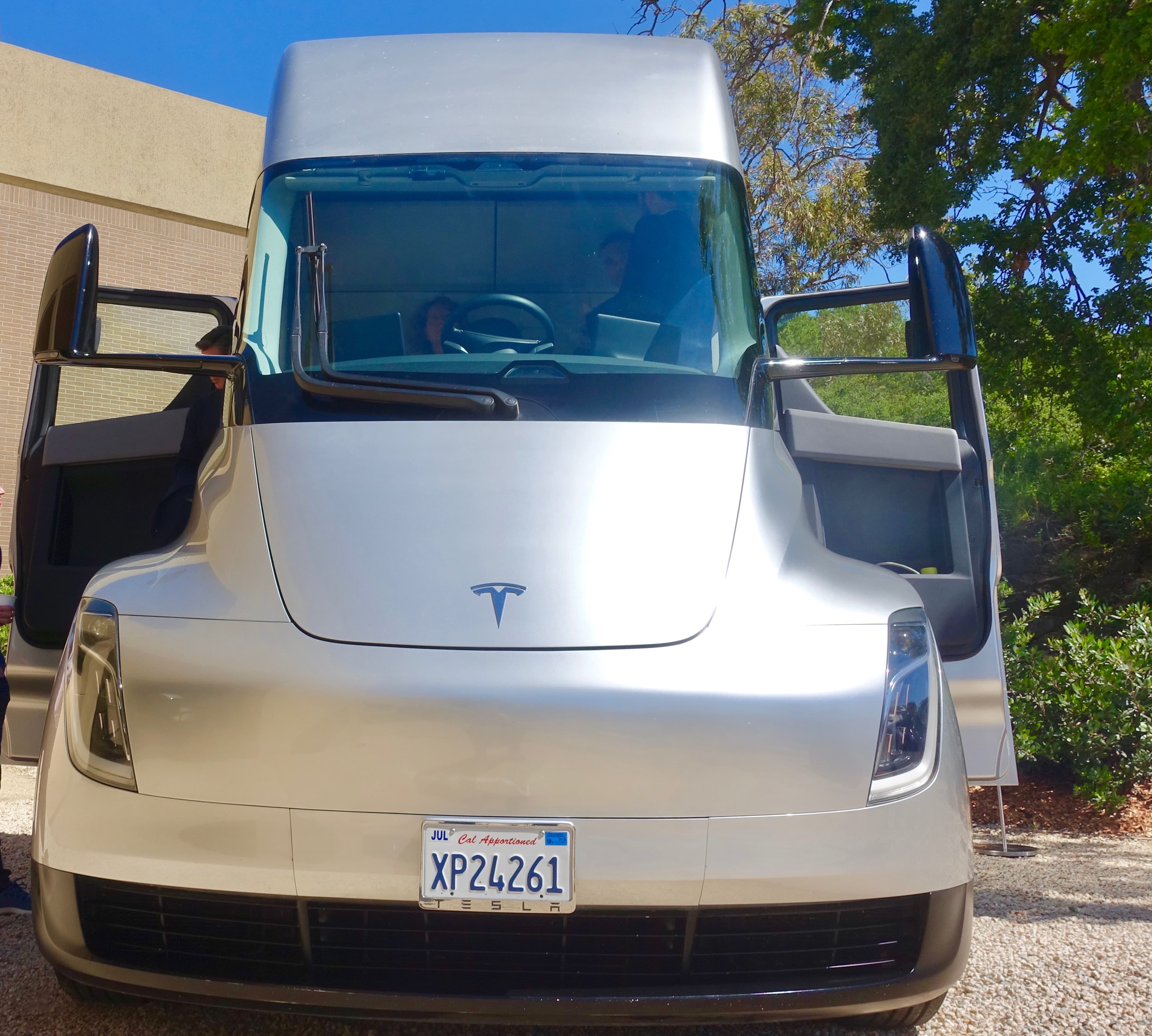 Front view of the Tesla Semi